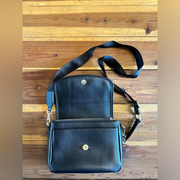 Maedn Everyday Crossbody - Picture 7 of 8